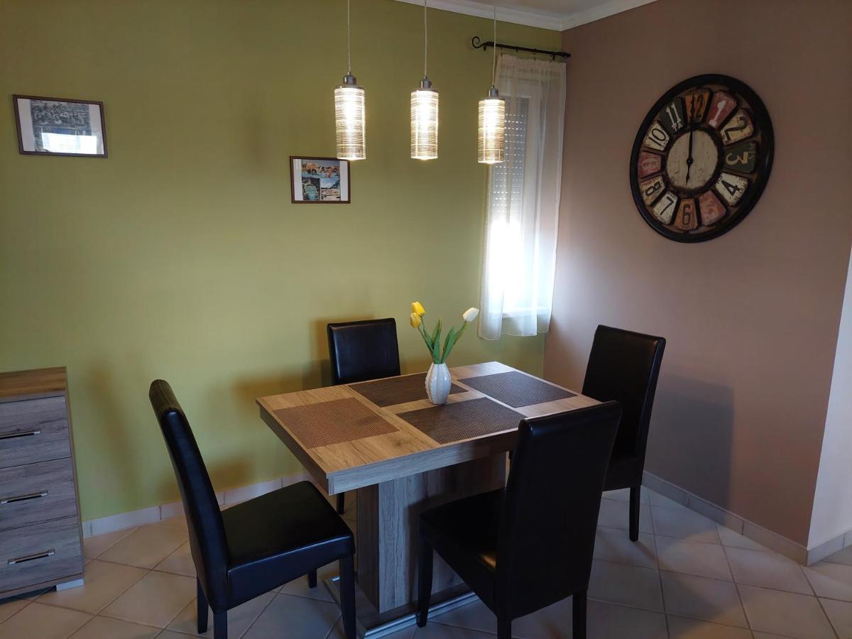 Samuci Apartman Hajdúszoboszló Esterno foto