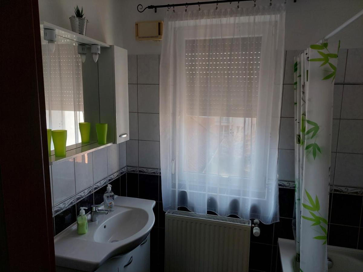 Samuci Apartman Hajdúszoboszló Esterno foto