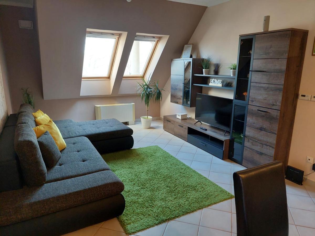 Samuci Apartman Hajdúszoboszló Esterno foto