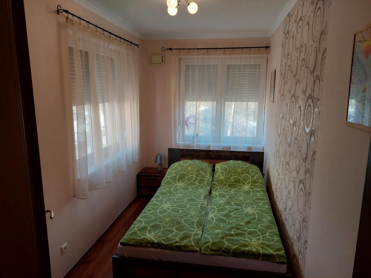 Samuci Apartman Hajdúszoboszló Esterno foto