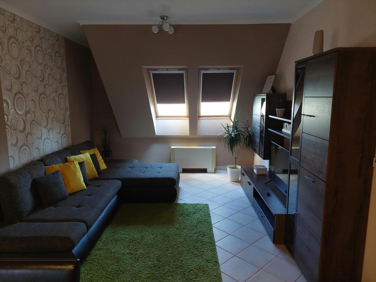 Samuci Apartman Hajdúszoboszló Esterno foto