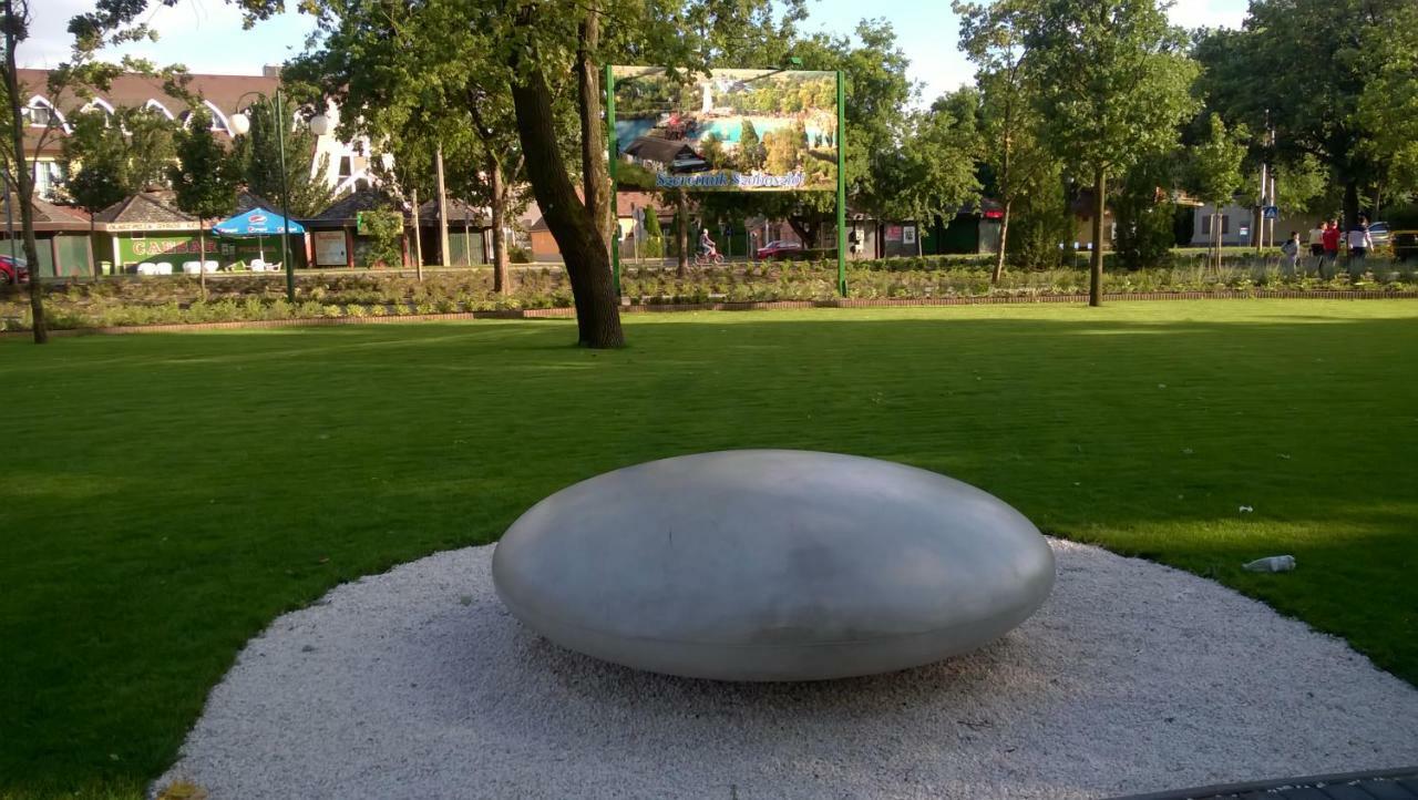 Samuci Apartman Hajdúszoboszló Esterno foto